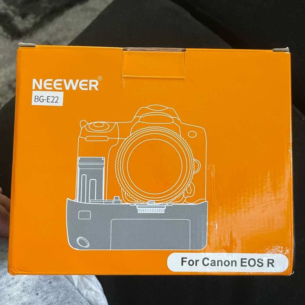 Neewer vertical battery grip